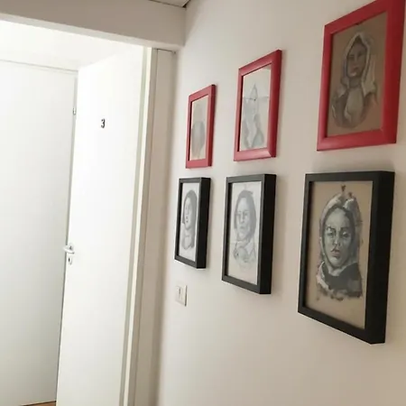 La Galerie-3